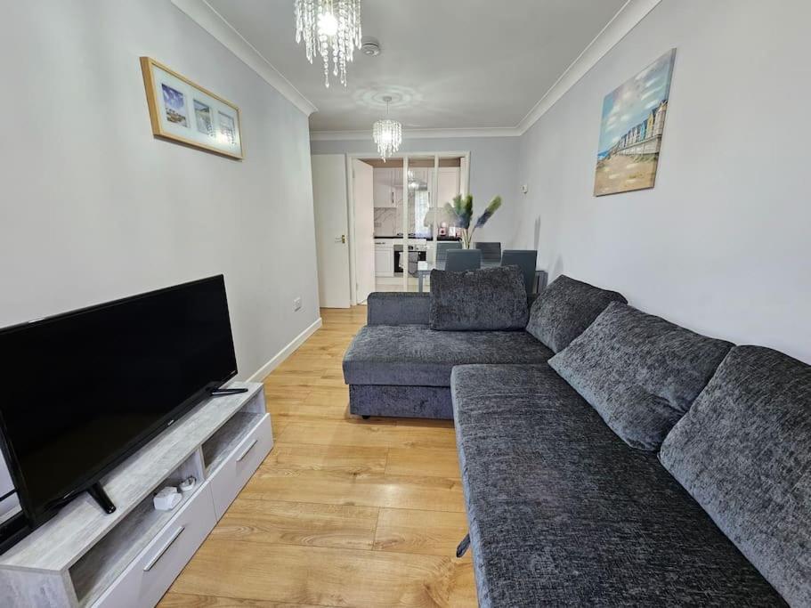 Lovely Flat Close To Shepherd'S Bush Διαμέρισμα Λονδίνο Εξωτερικό φωτογραφία