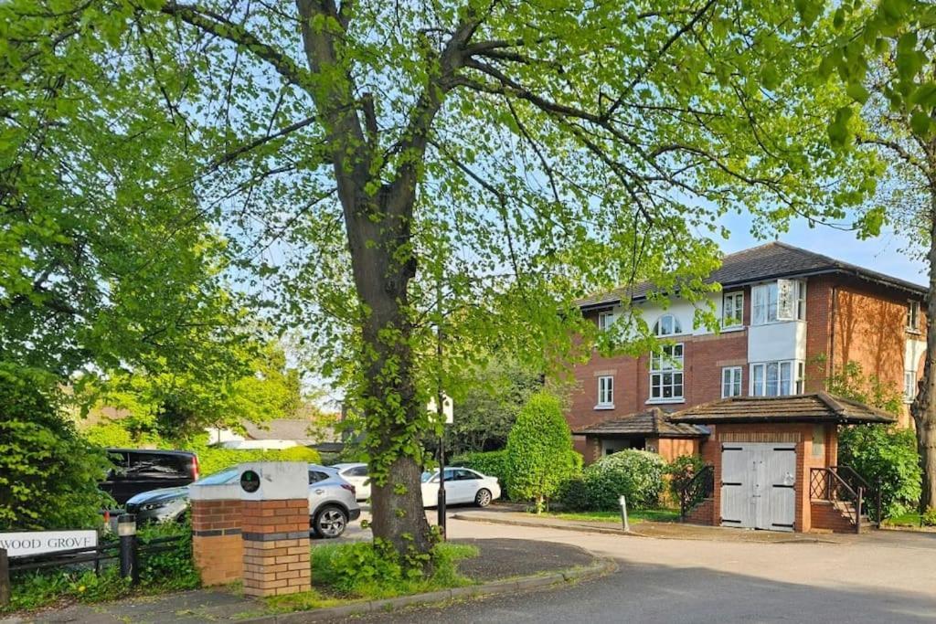Lovely Flat Close To Shepherd'S Bush Διαμέρισμα Λονδίνο Εξωτερικό φωτογραφία
