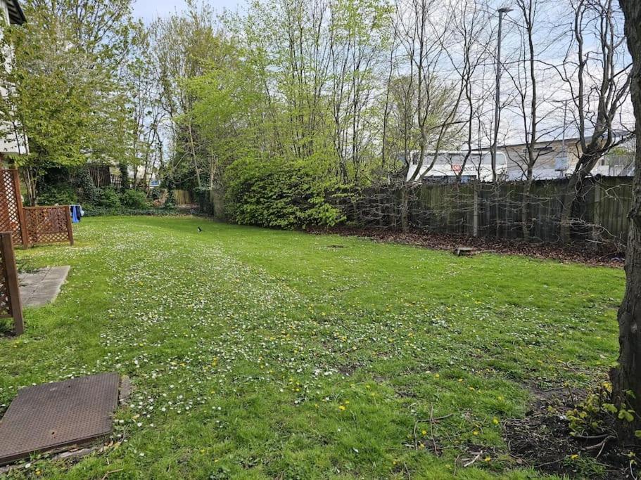 Lovely Flat Close To Shepherd'S Bush Διαμέρισμα Λονδίνο Εξωτερικό φωτογραφία